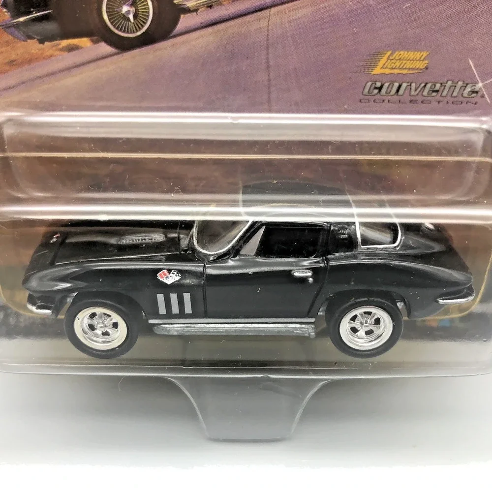 Johnny Lightning Corvette Collection‎ 1965 Chevrolet Corvette Coupe Diecast 1/64
